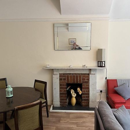 The Talbot And Apartment Iwerne Minster Extérieur photo