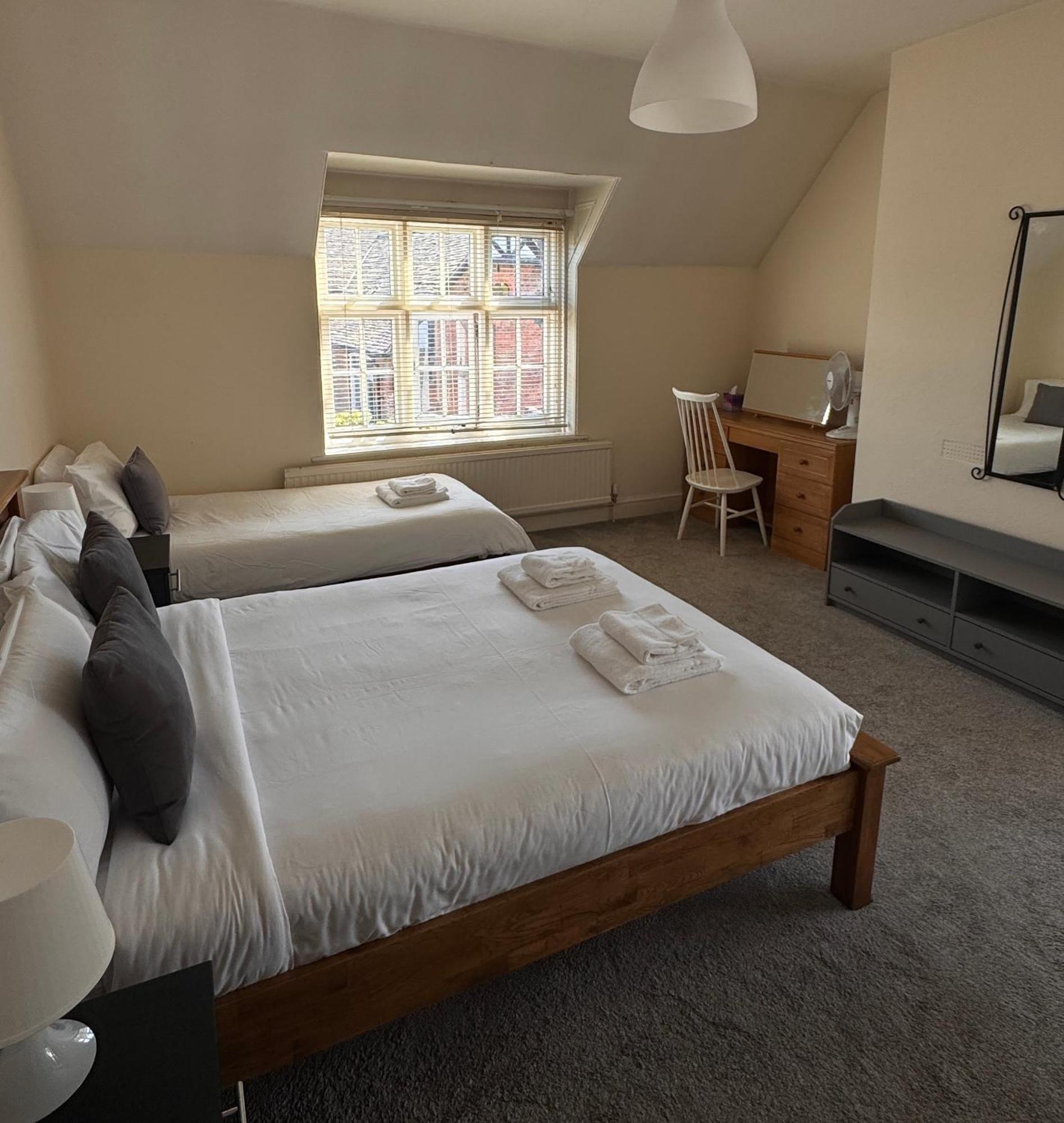 The Talbot And Apartment Iwerne Minster Extérieur photo