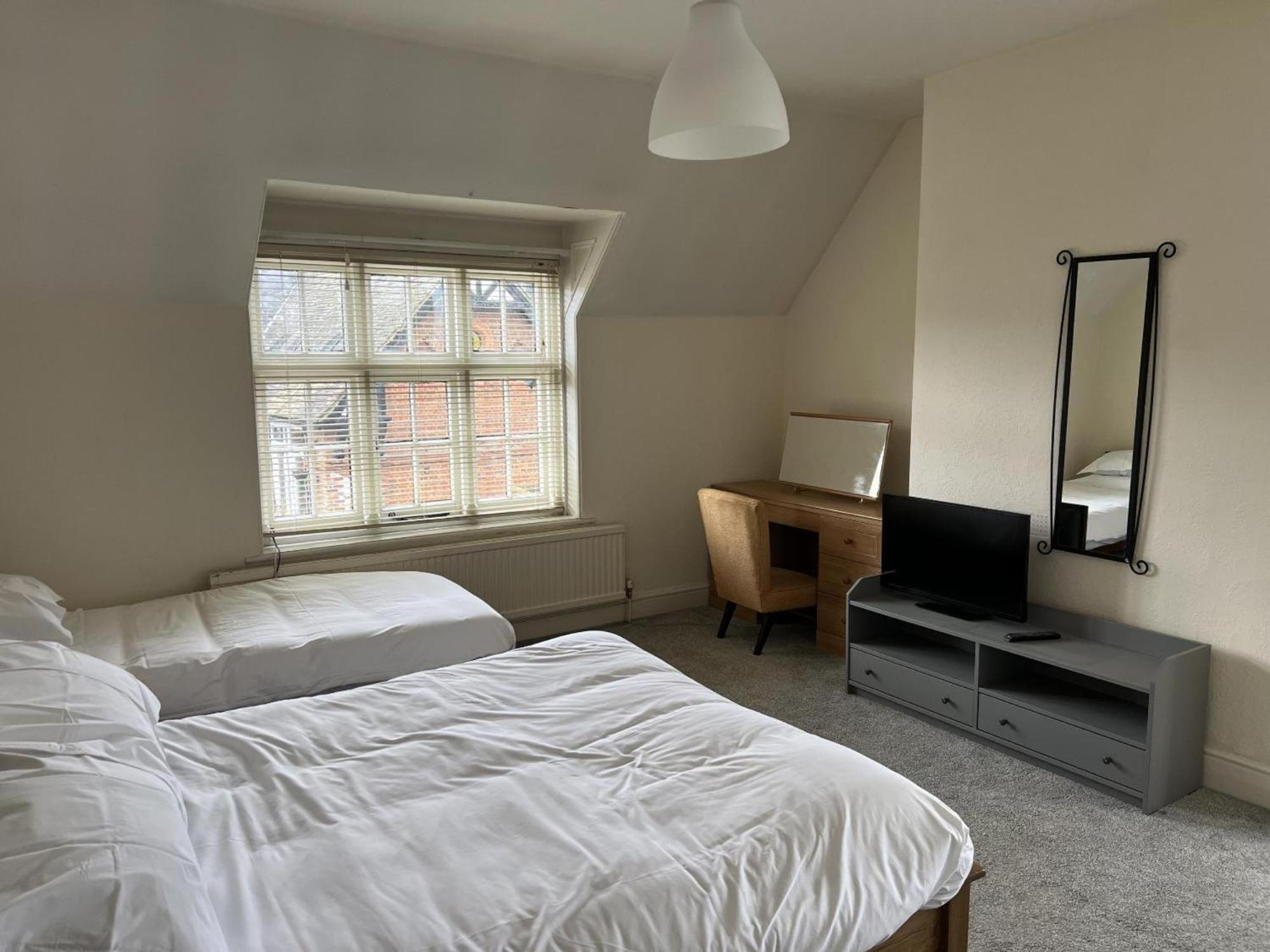 The Talbot And Apartment Iwerne Minster Extérieur photo